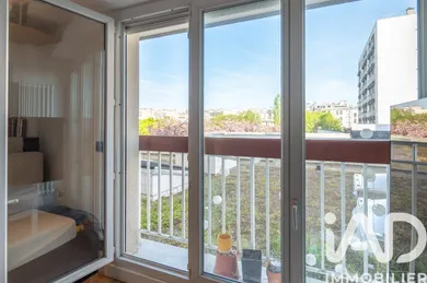 Apartment in Paris (75018)
