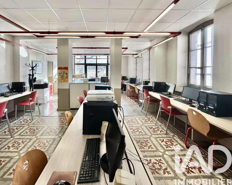 Local commercial 2 pièces 150 m² · à Toulon · 150 m² · 320 000 €