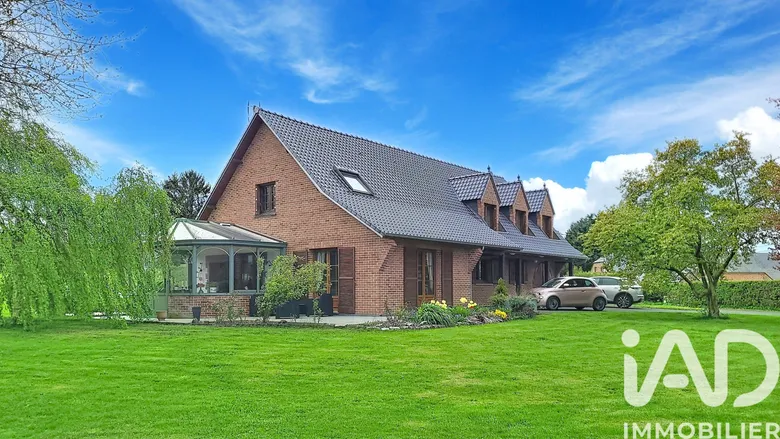 Maison 8 pièces 239 m² · à Louvignies-Quesnoy · 239 m² · 466 000 €