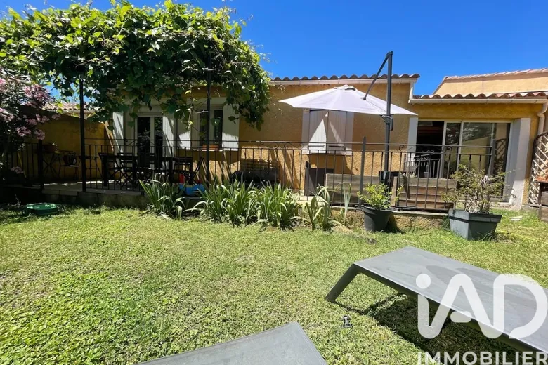 Maison 5 pièces 84 m² · à Entraigues-sur-la-Sorgue · 84 m² · 299 000 €
