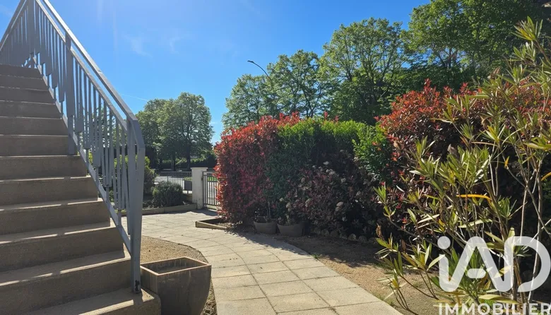 Maison 4 pièces 104 m² · à Saint-Amand-Montrond · 104 m² · 129 000 €