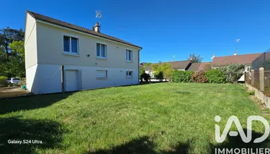 Detached house in Saint-Amand-Montrond (18200)