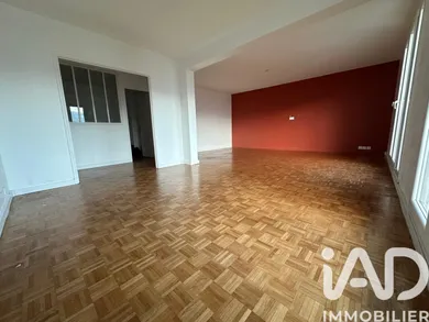 Apartment in Courbevoie (92400)