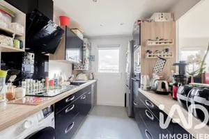 Apartment in Noiseau (94880)