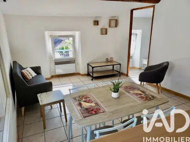 Apartment in Saint-Paul-en-Forêt (83440)