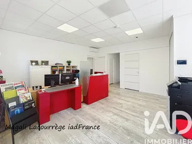 Commercial walls in Lons (64140)