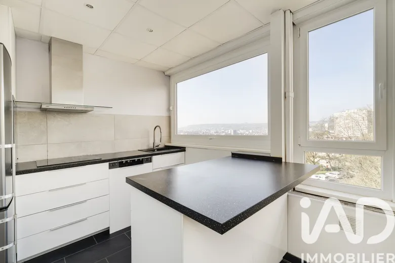 Appartement 5 pièces 77 m² · à Nancy · 77 m² · 145 000 €