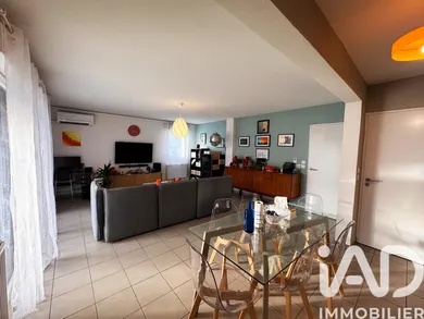 Apartment in Villenave-d'Ornon (33140)