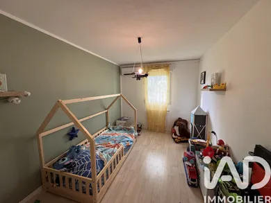 Apartment in Villenave-d'Ornon (33140)