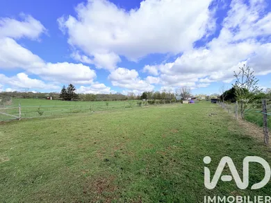 Terrain à bâtir à Volvic (63530)