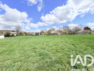 Terrain à bâtir à Volvic (63530)