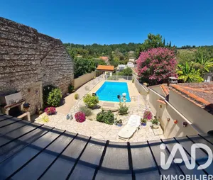 Townhouse in Port-Sainte-Foy-et-Ponchapt (33220)