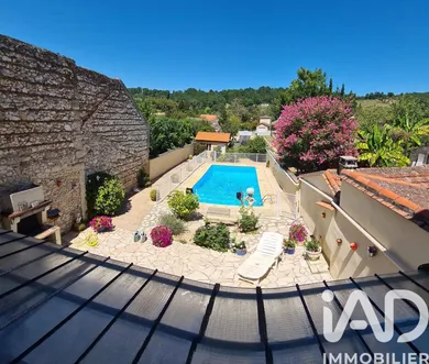 Maison de ville à Port-Sainte-Foy-et-Ponchapt (33220)