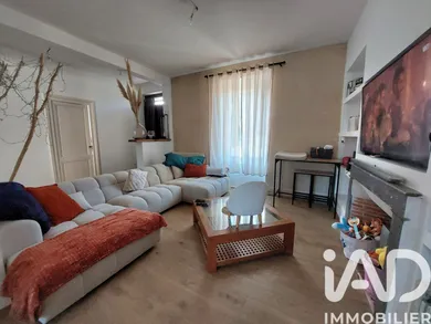 Townhouse in Port-Sainte-Foy-et-Ponchapt (33220)