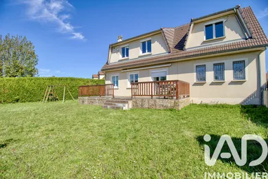 Maison traditionnelle à Saint-Maximin (60740)