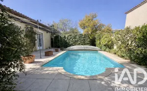 Maison traditionnelle à Saint-Cyr-sur-Mer (83270)