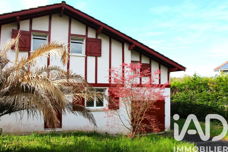 Maison 5 pièces 112 m² · à Urcuit · 112 m² · 448 000 €