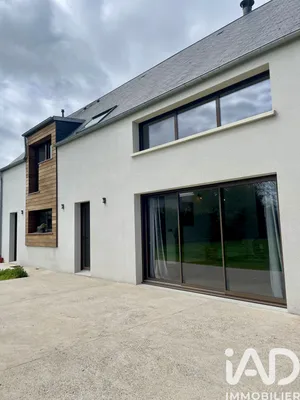 Architectural house in Octeville-l'Avenel (50630)