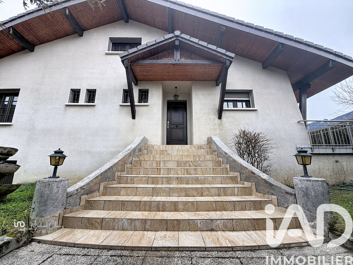 maison à Cluses