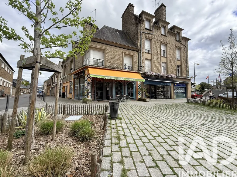 Restaurant à Saint-Hilaire-du-Harcouët (50600) · 79 m² · 228 900 €