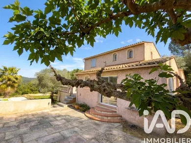 Maison de campagne à Solliès-Toucas (83210)