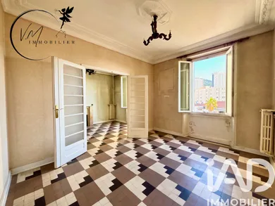 Apartment in Toulon (83000)