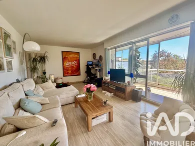 Apartment in Mandelieu-la-Napoule (06210)