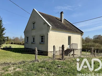 Detached house in Brée (53150)