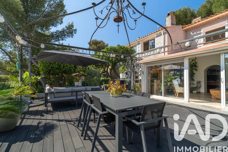 Maison 4 pièces 180 m² · à Saint-Mandrier-sur-Mer · 180 m² · 998 000 €