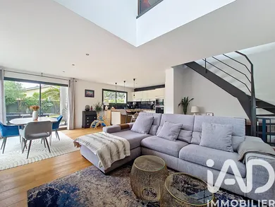 House in Artigues-près-Bordeaux (33370)