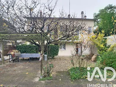 Immeuble à Soisy-sur-Seine (91450)