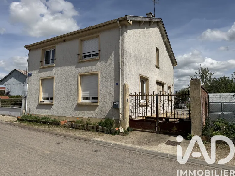 Maison 10 pièces 168 m² · à Heiltz-le-Hutier · 168 m² · 183 000 €