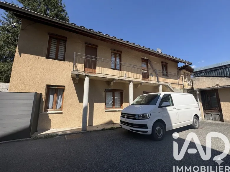 Appartement 3 pièces 63 m² · à Saint-Avre · 62,6 m² · 108 000 €