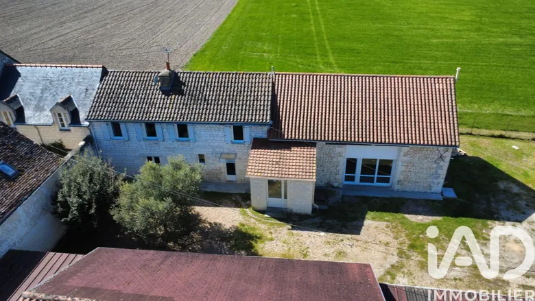 Maison 6 pièces 162 m² · à Lémeré · 162 m² · 228 000 €