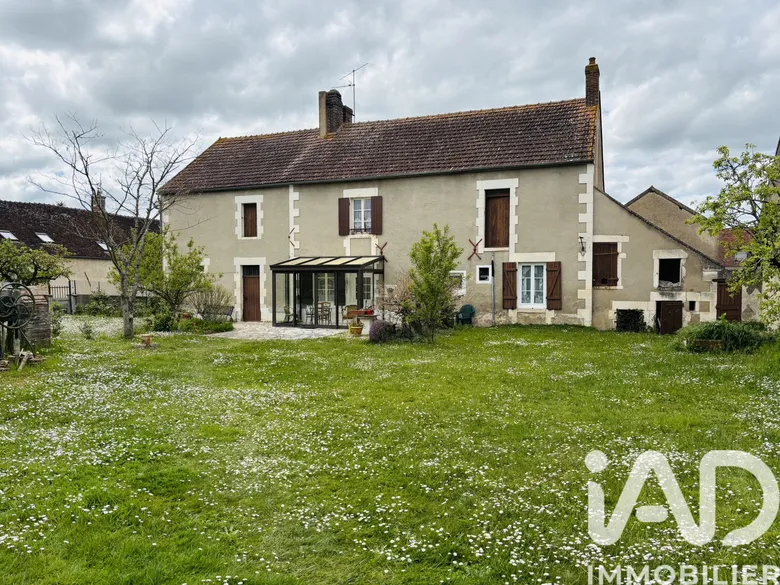Maison 6 pièces 140 m² · à Chevannes · 140 m² · 185 000 €