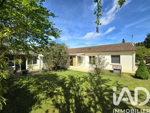 Traditional house in Saint-Martin-la-Pallu (86170)