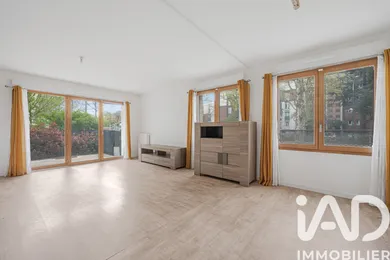 Apartment in Meudon (92360)
