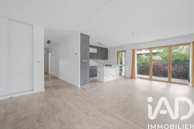 Apartment in Meudon (92360)