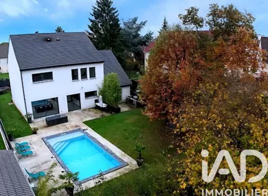 Traditional house in Brie-Comte-Robert (77170)