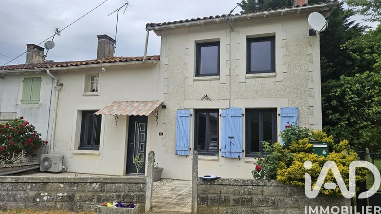 Maison 3 pièces 98 m² · à Genouillé · 98 m² · 139 000 €