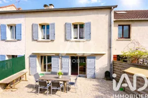 House in Maule (78580)