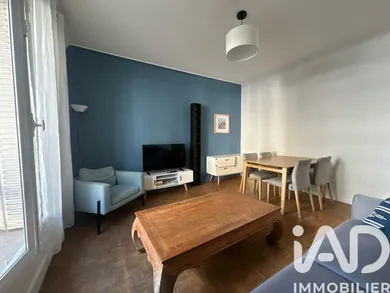 Apartment in Paris (75016)
