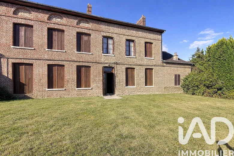 Maison 5 pièces 220 m² · à Saint-Pierre-lès-Elbeuf · 220 m² · 143 000 €