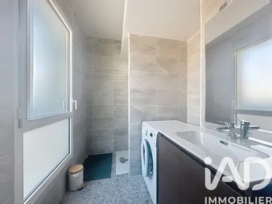 Apartment in Fontaines-sur-Saône (69270)