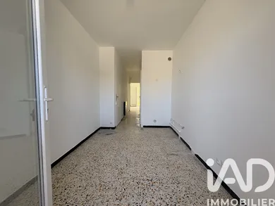 Apartment in Port-la-Nouvelle (11210)
