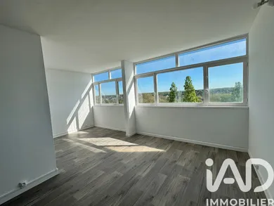 Appartement à Évry (91000)