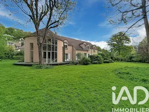 Mansion in Jouy-en-Josas (78350)
