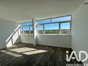 Apartment in Évry (91000)