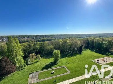 Apartment in Évry (91000)