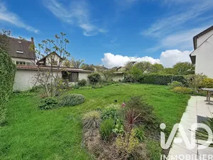 House in Jouy-en-Josas (78350)